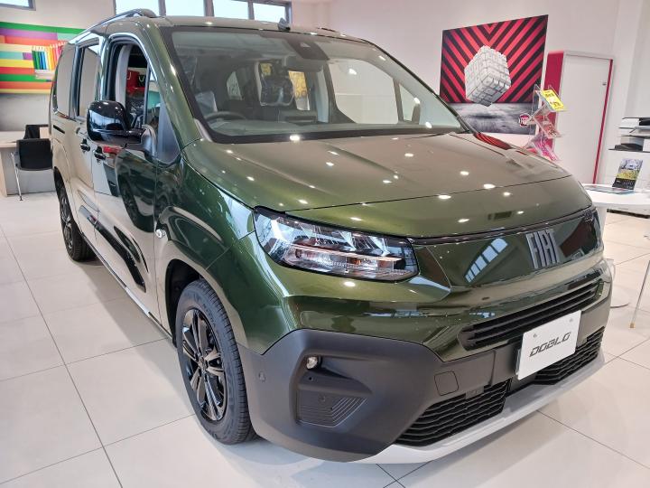 NEW DOBLÒ Maxi Green Color Edition
