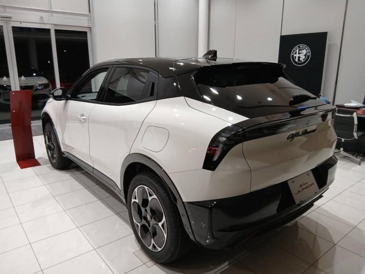 JUNIOR Ibrida Edizione Bianco