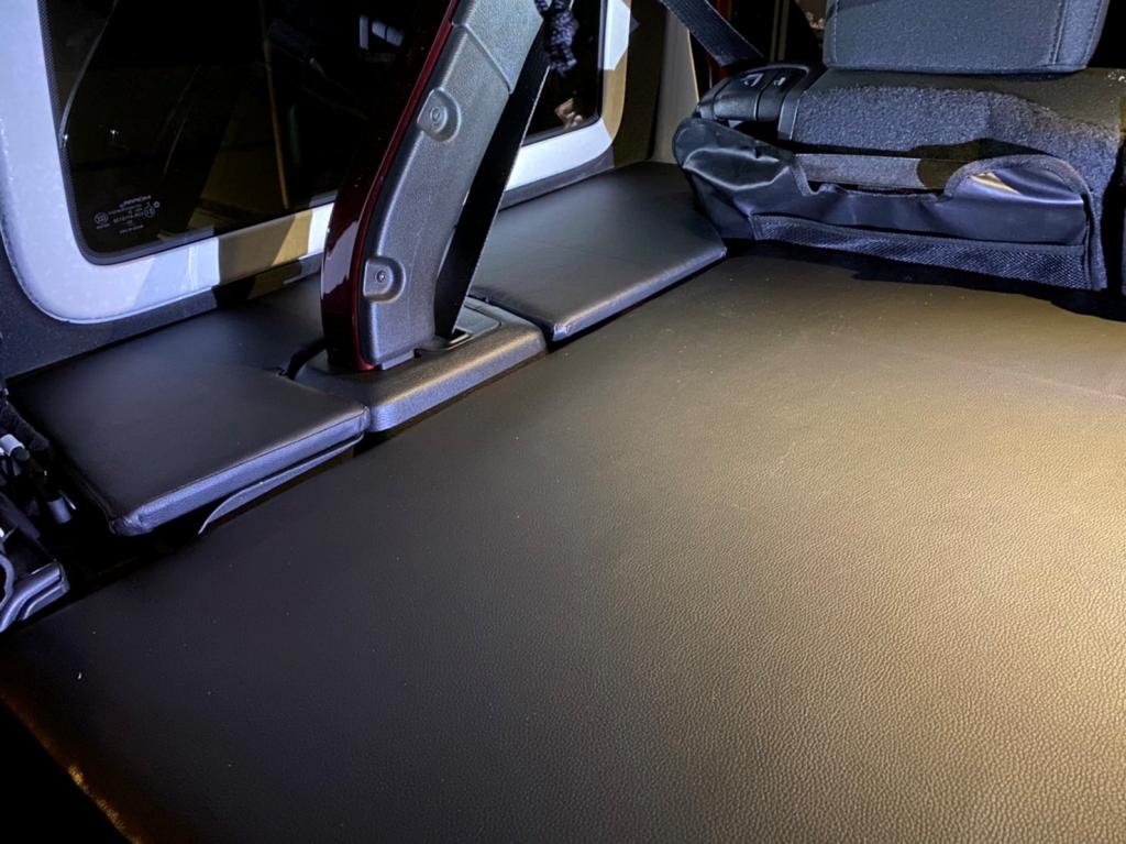 JLラングラーに自作のベッドキット完成！｜ジープ横浜青葉スタッフ