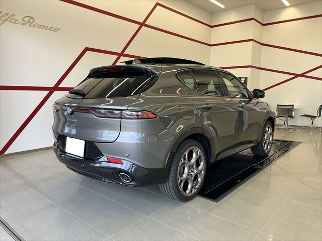 TONALE PLUG-IN HYBRID Q4 SUNROOF EDITION