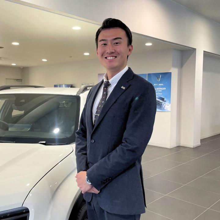 セールススタッフ 中尾