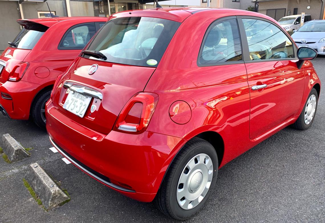 フィアット500 赤色 フットサポート NAVI FOOT PLATE-FIAT & ABARTH 500/595 | 橋本コーポレーション