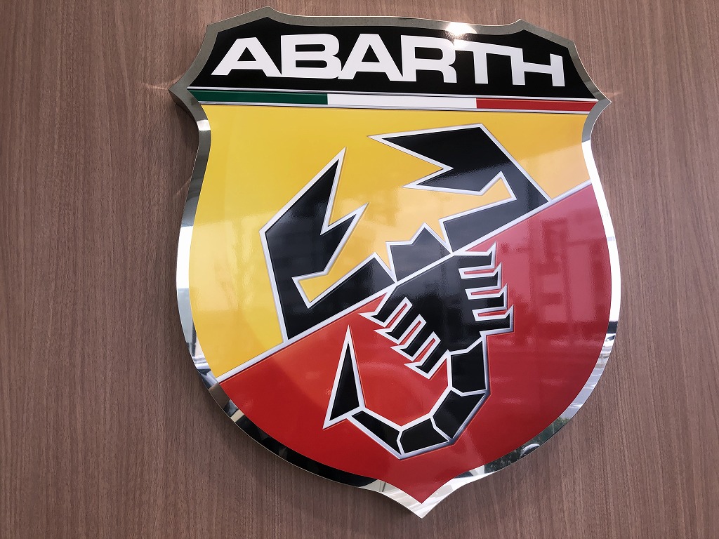 サソリのエンブレム 合体編 フィアット アバルト西宮スタッフブログ Fiat Abarth Official Dealer Site