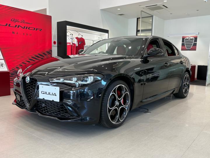 GIULIA 2.0 TURBO SUPER Monochrome Edition