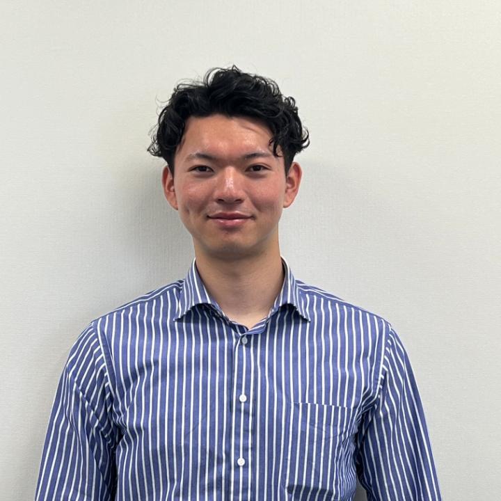 セールススタッフ 伊藤脩海