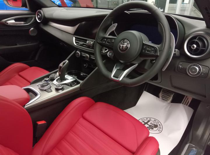 GIULIA 2.0 TURBO VELOCE