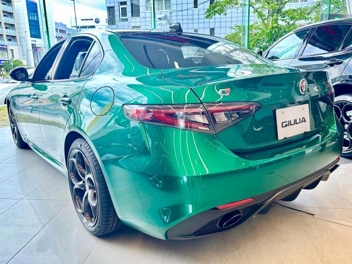 GIULIA TRIBUTO ITALIANO