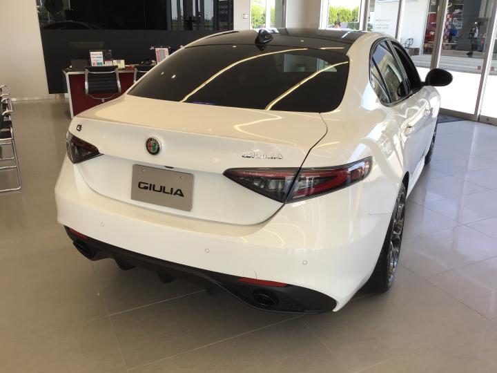 GIULIA TRIBUTO ITALIANO