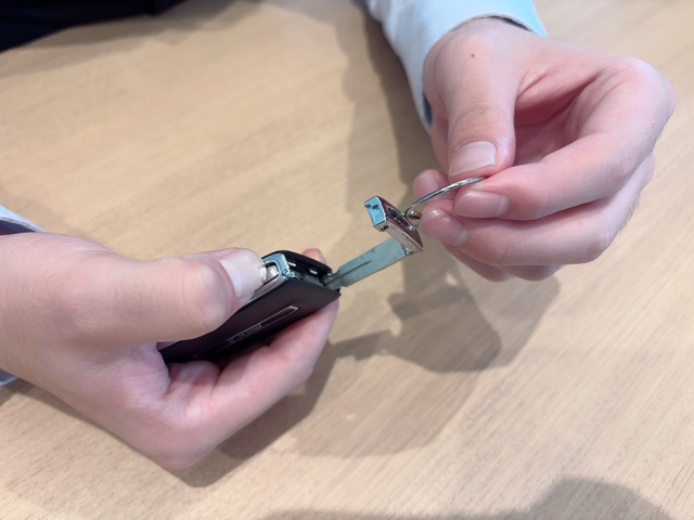 キー電池の交換の仕方②｜ジープ青森スタッフブログ｜Jeep Official