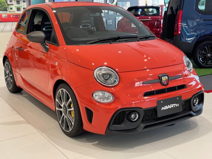 ABARTH 695 Turismo MTA RHD