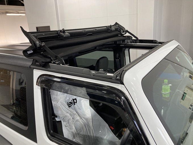 Jeep純正サンライダー取付しました｜ジープ名古屋天白スタッフブログ