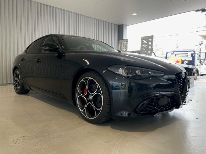 GIULIA 2.0 TURBO VELOCE MONOCHROME EDITION