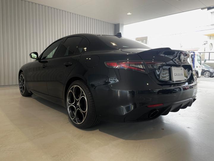 GIULIA 2.0 TURBO VELOCE MONOCHROME EDITION
