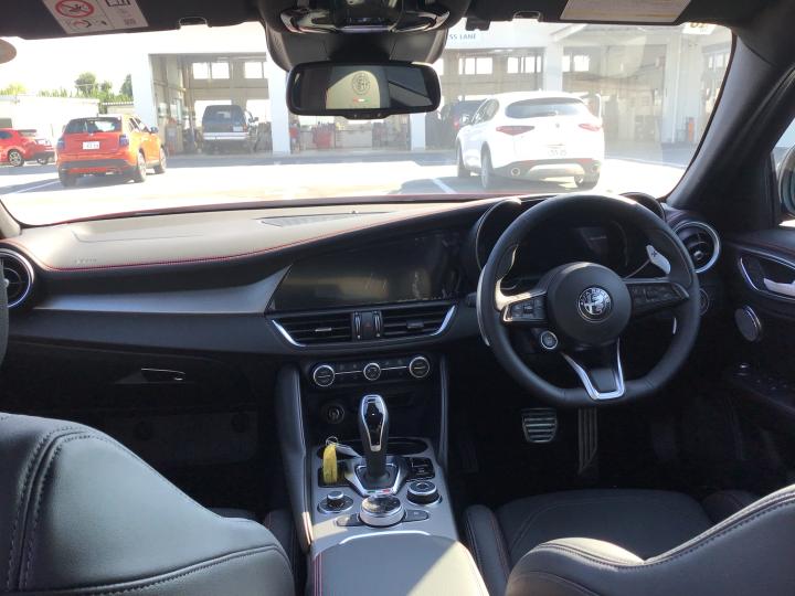 GIULIA TRIBUTO ITALIANO