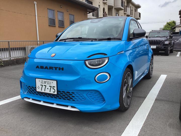 ABARTH 500e Scorpionissima Hatchback