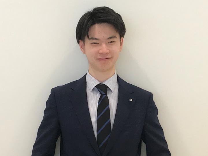 セールススタッフ 高石　匠