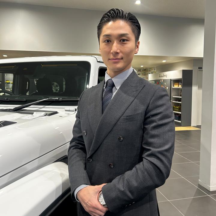 セールススタッフ 前田 陵