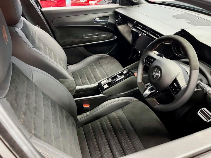 JUNIOR Ibrida INTENSA