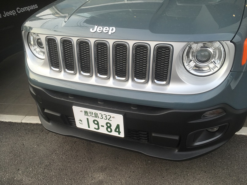 レネゲードのフロントグリル交換行いました！｜ジープ鹿児島スタッフブログ｜Jeep Official Dealer Site