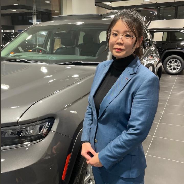 セールススタッフ 鈴木　実也日