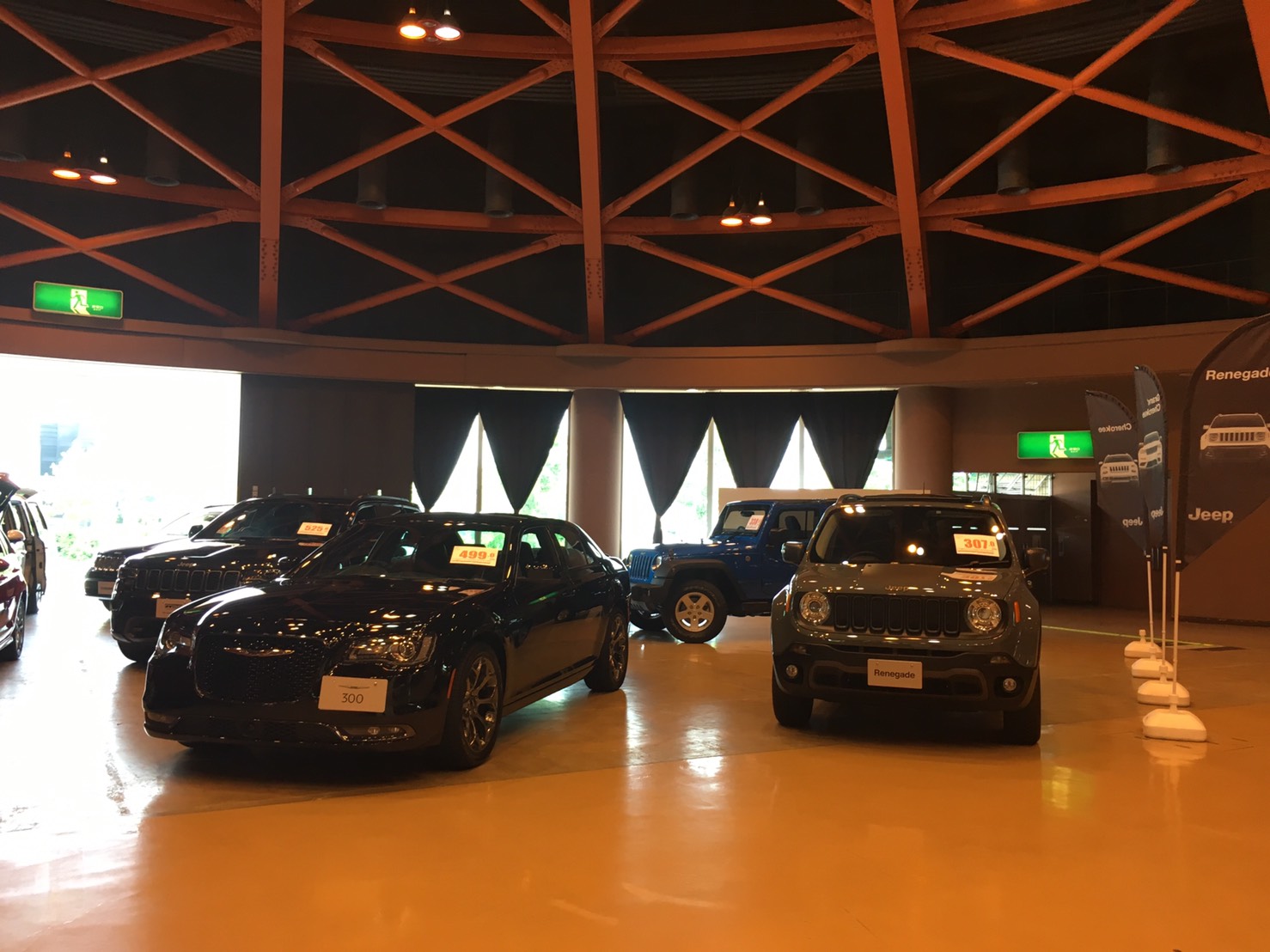 富山輸入車ディーラーズ中古車フェア17 In 高岡テクノドーム ジープ富山スタッフブログ Jeep Official Dealer Site