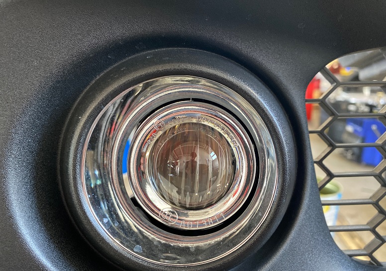 フォグランプ交換｜フィアット／アバルト熊本スタッフブログ｜FIAT 