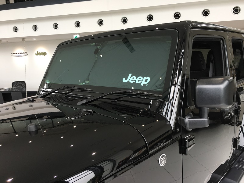 【新品未使用！】Jeep ラングラー用 フロントウィンドウサンシェード Amazon.co.jp: ジープ・ラングラーJK JKU JL JLU1997-2024用