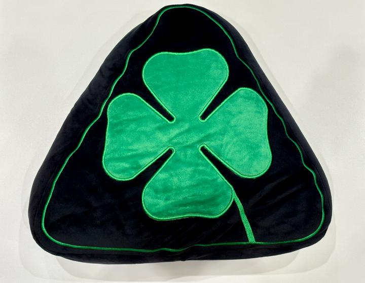 QUADRIFOGLIO クッション