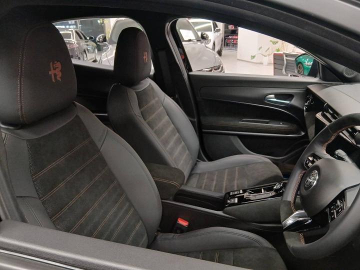 JUNIOR Ibrida INTENSA