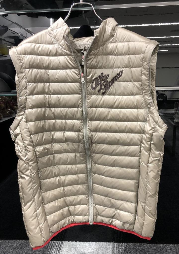 【近日削除】Alfa Romeo（アルファロメオ）ダウンベスト　カシミア Alfa Romeo純正ダウンベスト(レッド) : イタリア自動車雑貨店