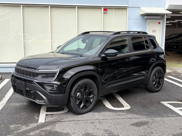 Avenger 4xe Hybrid