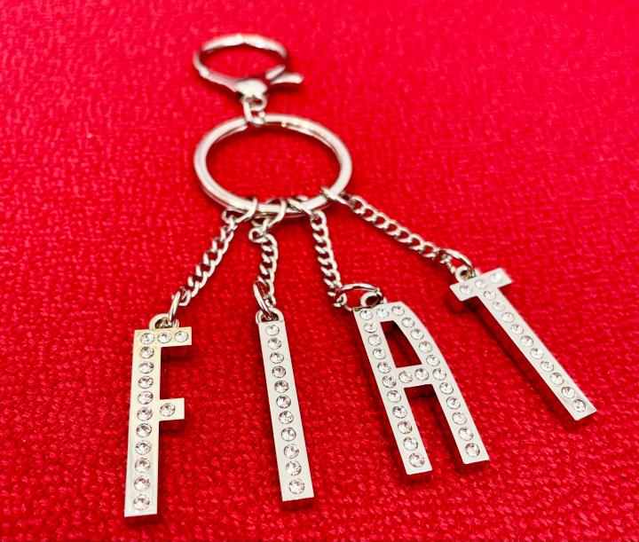 FIAT キーホルダー　アルファベット