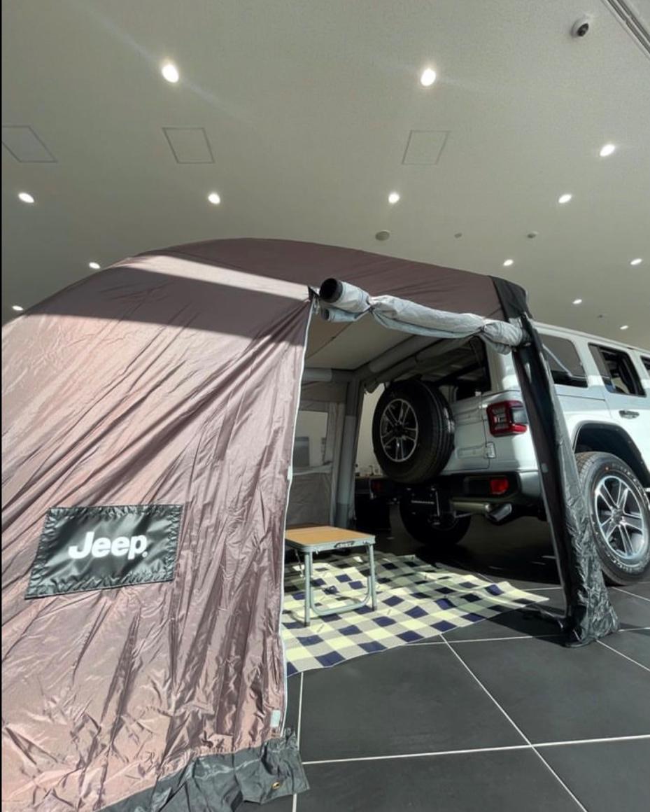 Jeep オリジナルカーサイドタープのご紹介です｜ジープ名古屋天白