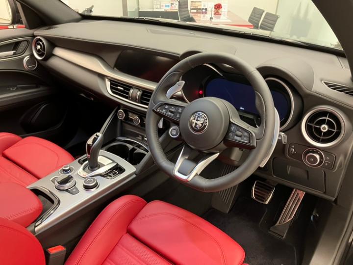 STELVIO 2.0 TURBO Q4 VELOCE