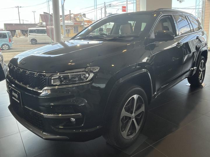 Commander Track Edition