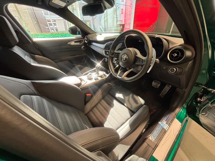 GIULIA TRIBUTO ITALIANO