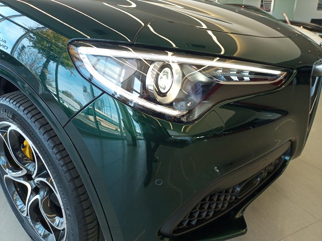 ステルヴィオ・ヴィスコンティエディション｜アルファ ロメオ浜松