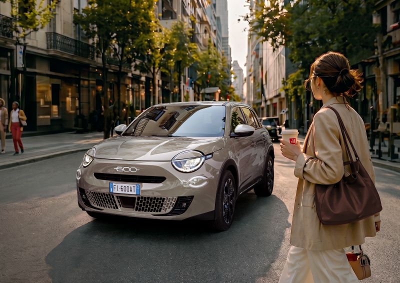 限定車「600 Hybrid La Prima Caffelatte」発売！｜フィアット
