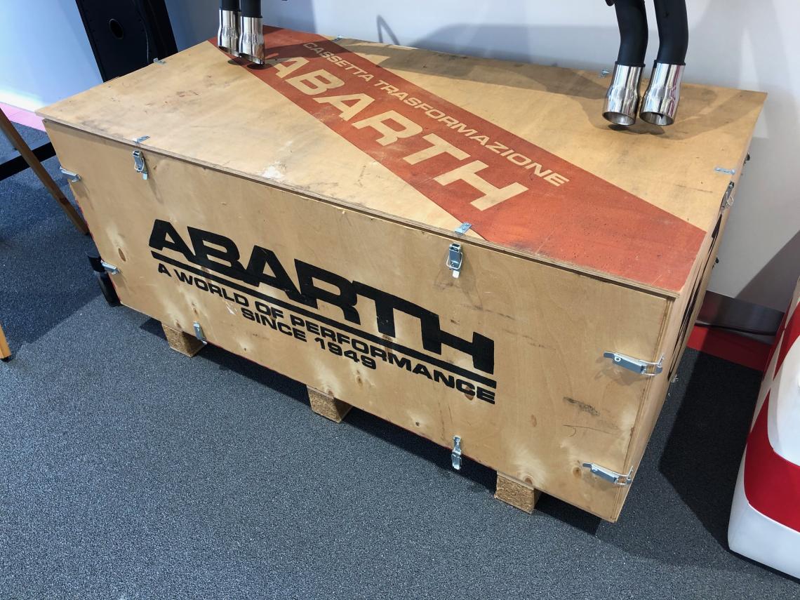 e*e様 アバルト　エッセエッセキット　木箱 アバルト エッセエッセキット 木箱 アバルト エッセエッセキット 木箱