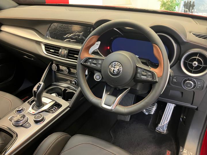 STELVIO 2.0 TURBO Q4 INTENSA