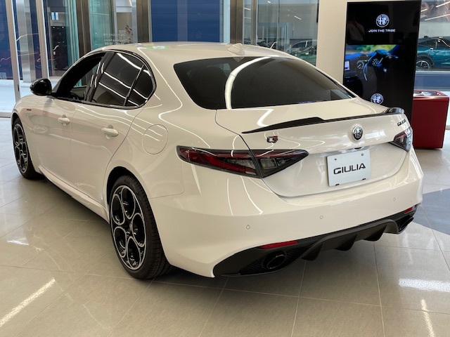 GIULIA 2.0 TURBO VELOCE MONOCHROME EDITION