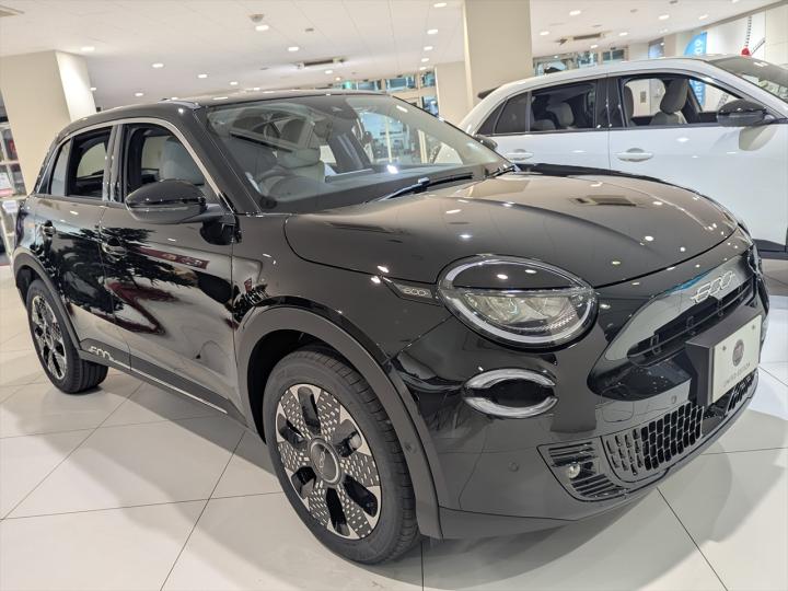 600 Hybrid NERO CINEMA