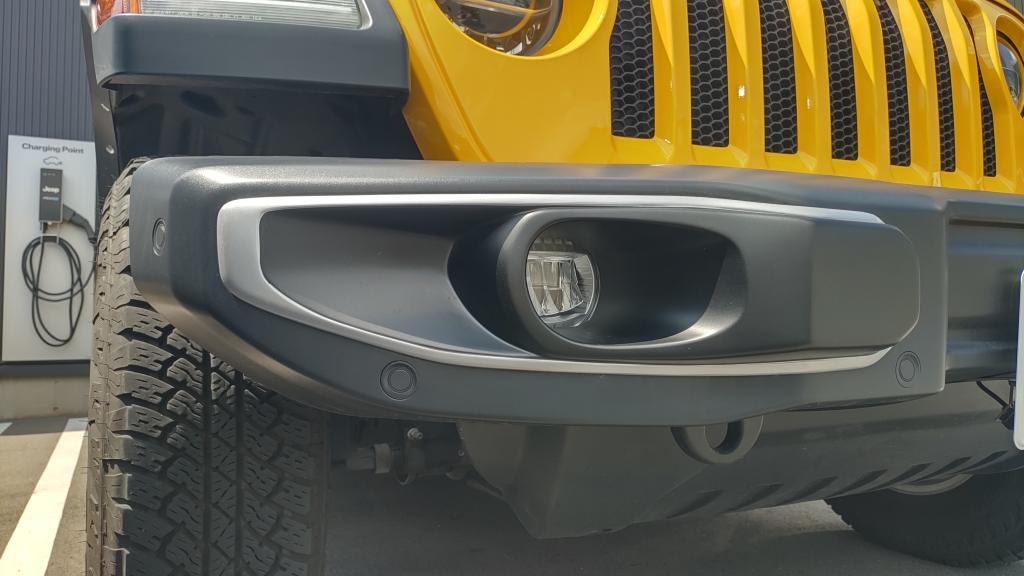 ルビコニックフォグベゼル｜ジープ多摩青梅スタッフブログ｜Jeep