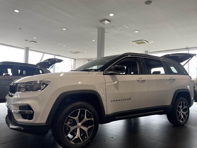 ジープ越谷｜展示車・試乗車・アクセサリー｜Jeep Official