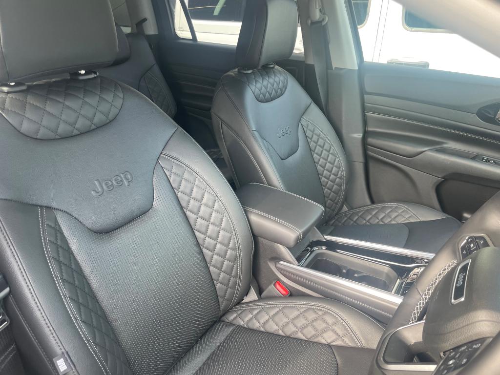 ゴーストコマンダー　INTERNAL コマンダーをご紹介！その②インテリア編｜ジープ札幌琴似スタッフ