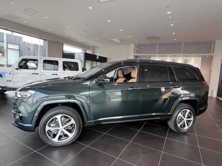 Commander Track Edition