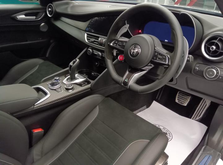 GIULIA 2.9 V6 BI-TURBO QUADRIFOGLIO