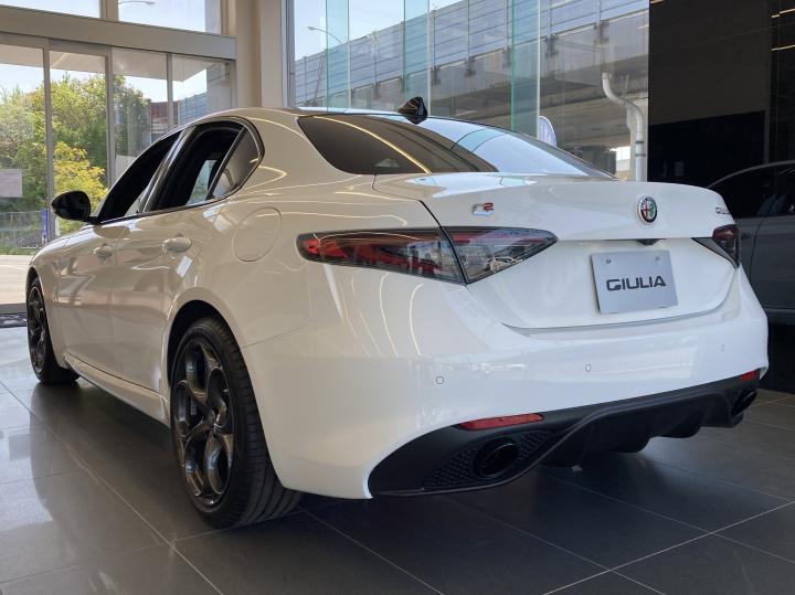GIULIA TRIBUTO ITALIANO