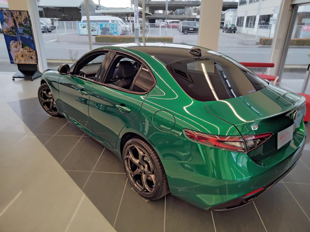 NEW GIULIA 2.0 TURBO TRIBUTO ITALIANO 到着致しました！｜アルファ