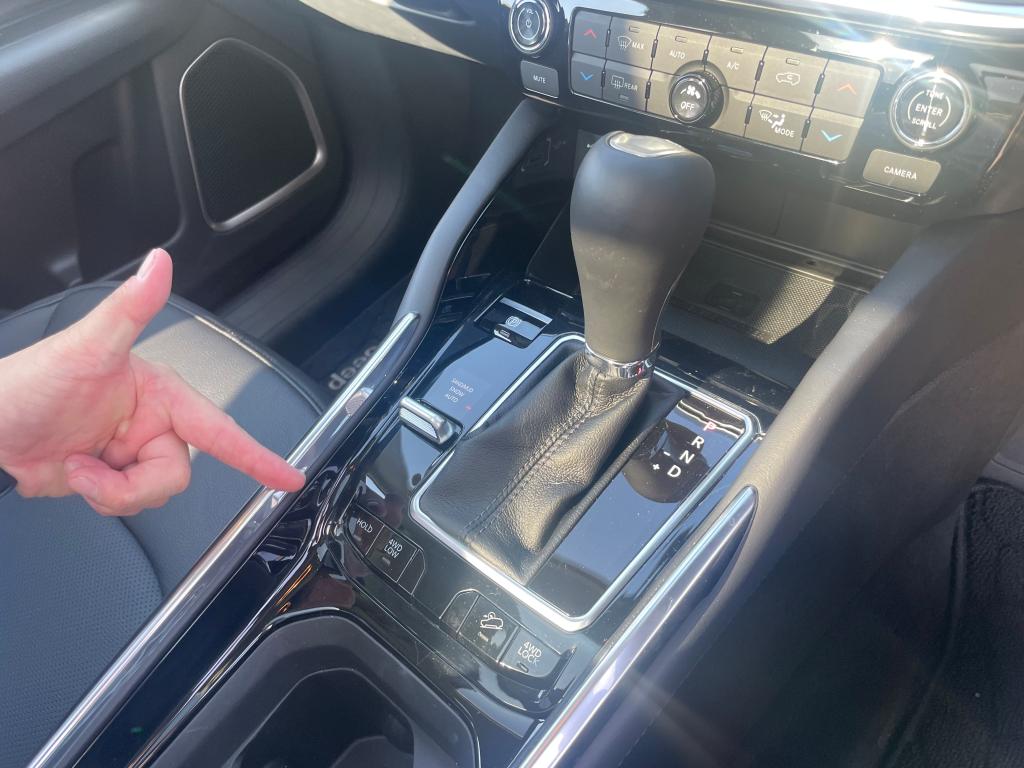 ゴーストコマンダー　INTERNAL コマンダーをご紹介！その②インテリア編｜ジープ札幌琴似スタッフ